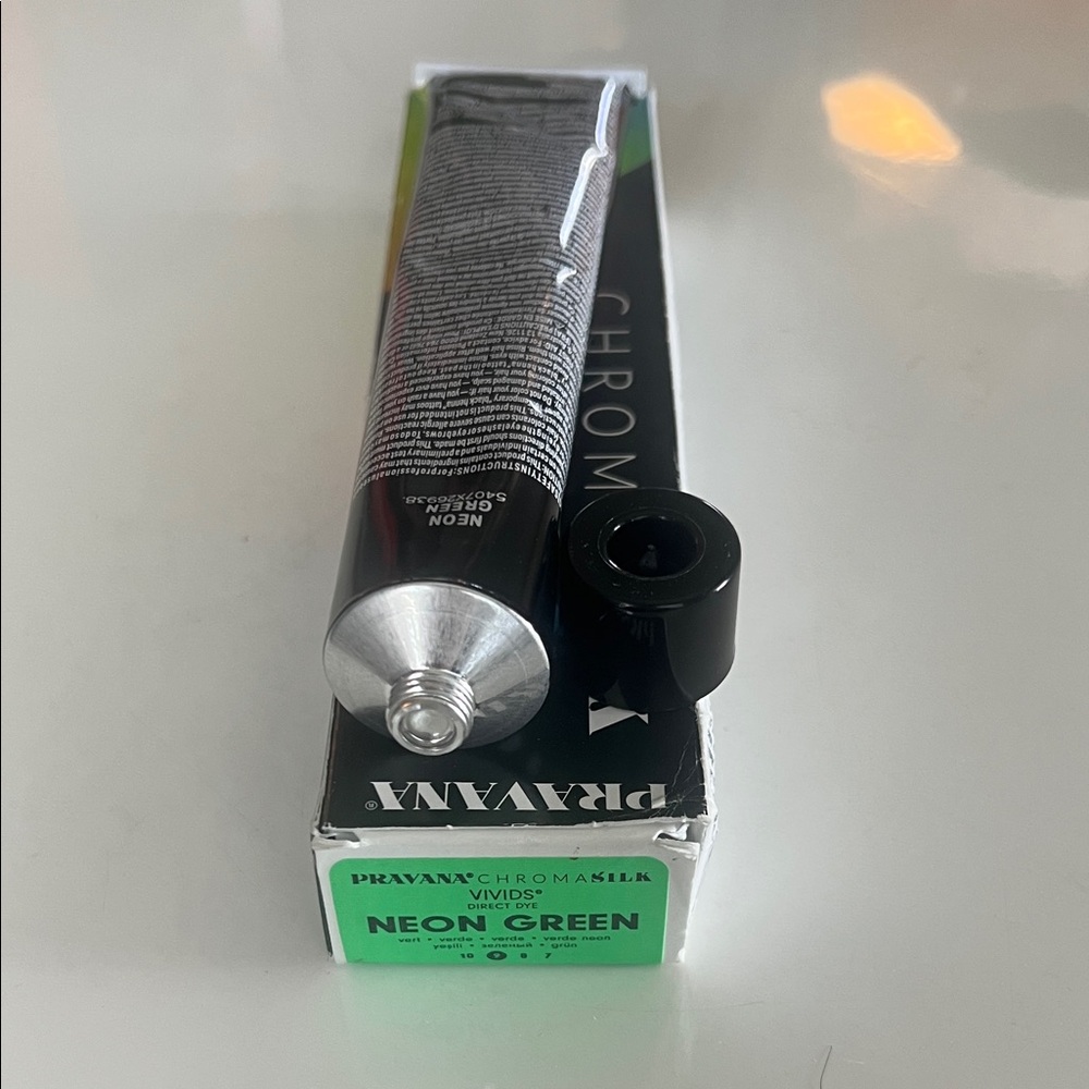 NIB Pravana Vivids Neon Green
